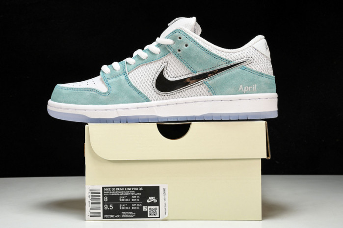 april skkateboards x nk sb dunk low fd2562-400
