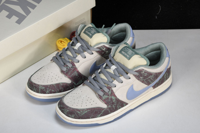 crenshaw skate club x nike sb dunk low fn4193-100
