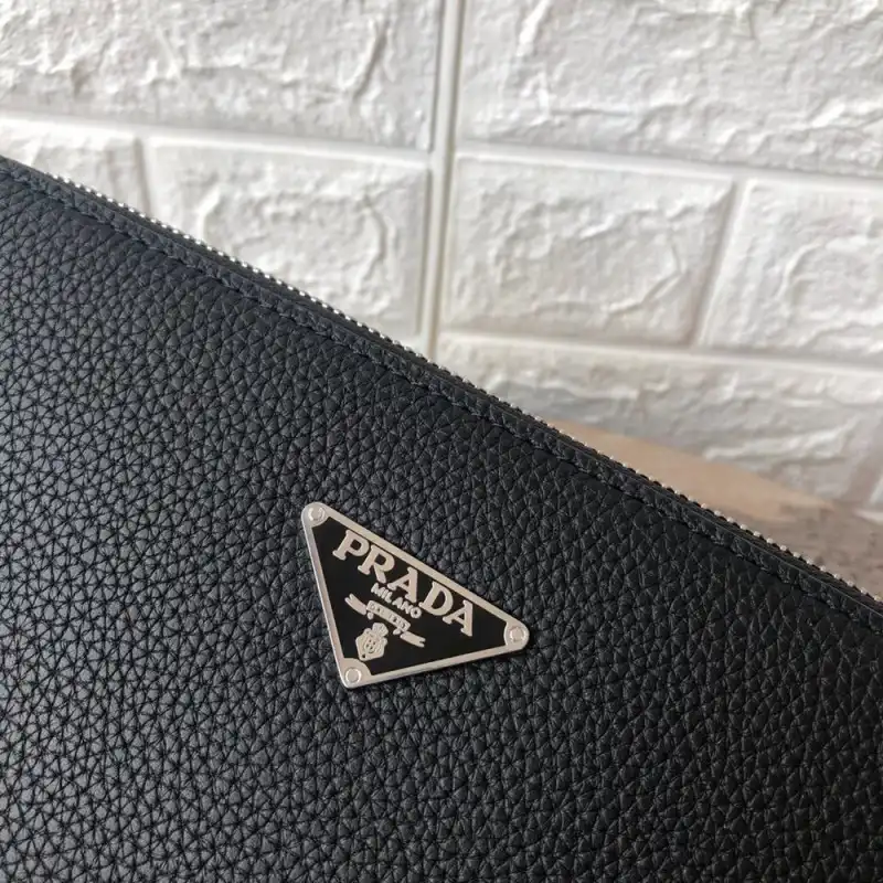 Pra*a bags 1910bb0033