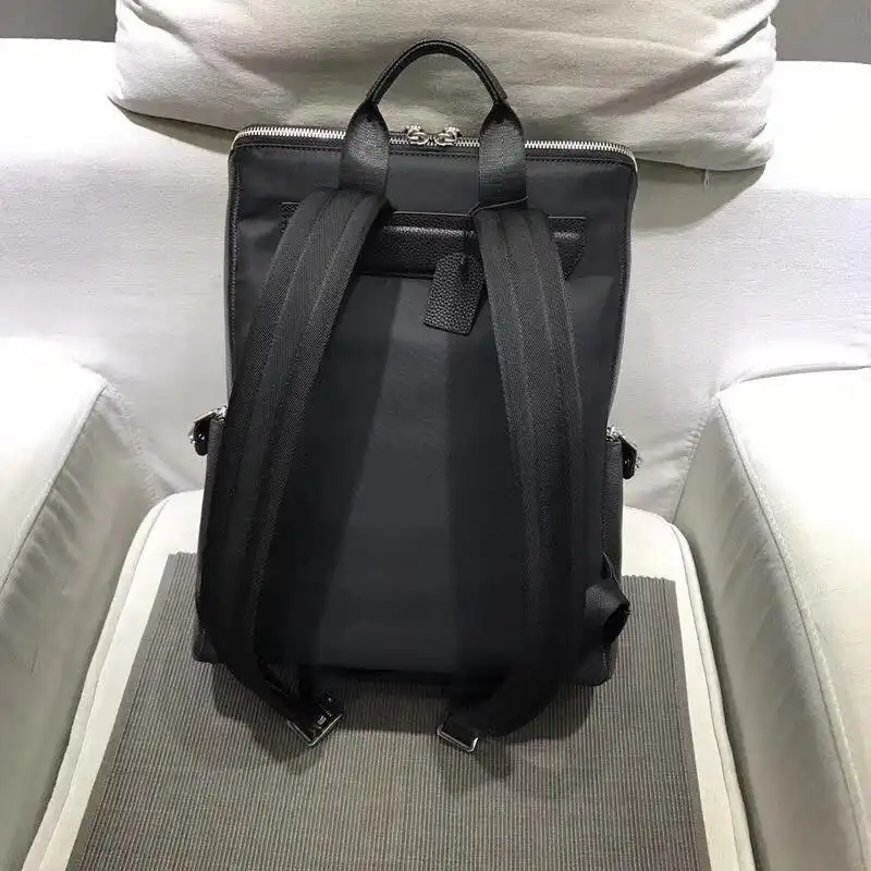 a1exa*der Mcqv*en bags 1917m0003