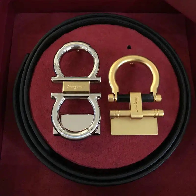 Salvatore Ferragamo s Belte 19xf0011