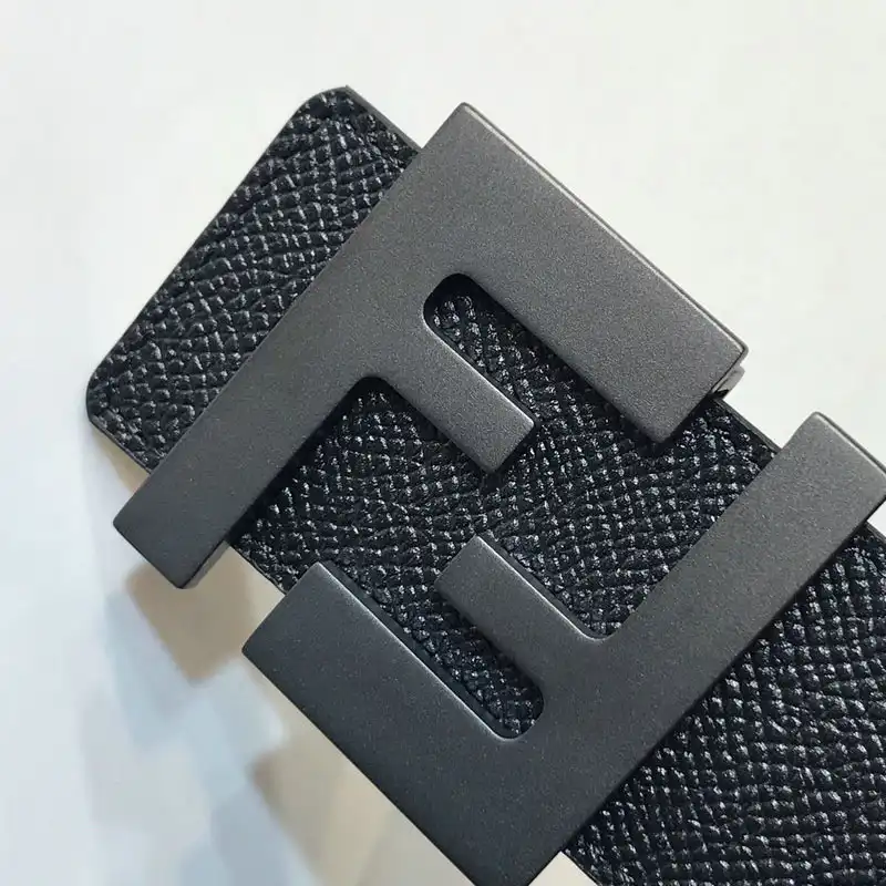 F**di s belt 2009xf0068