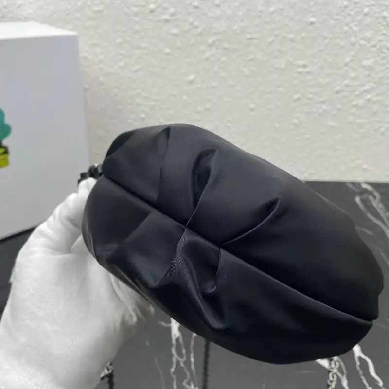 Pra*a bags 206b570025