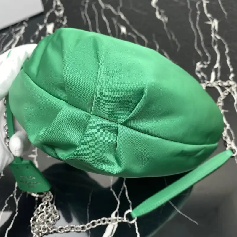 Pra*a bags 206b570030