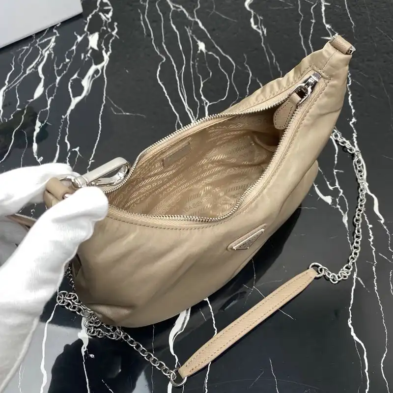 Pra*a bags 206b570031