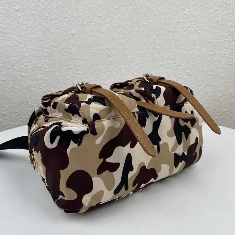 Pra*a bags 208b570122