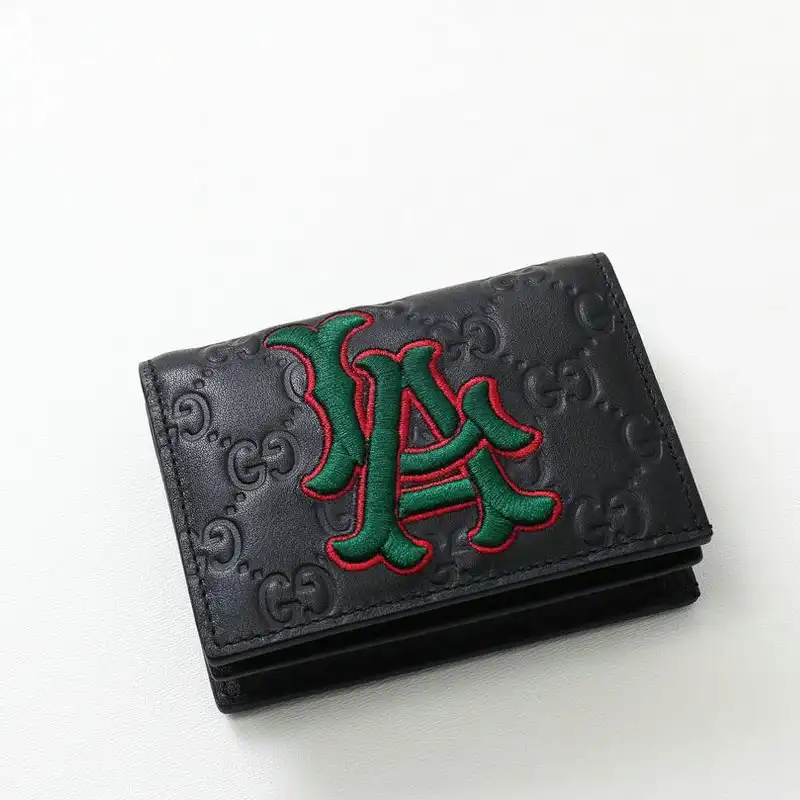 G*u*i bags 20b570281