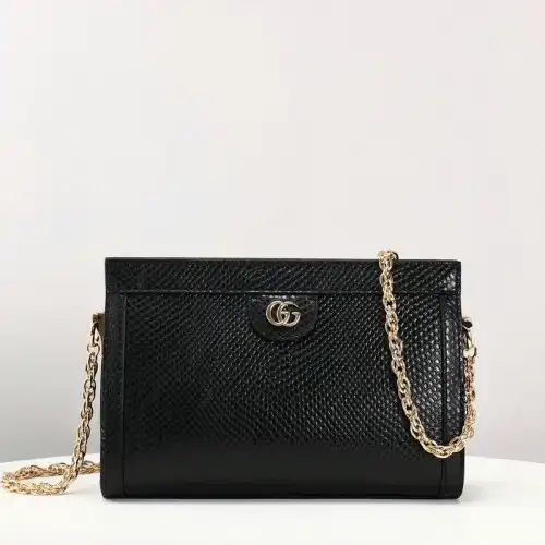 G*u*i bags 20b570283