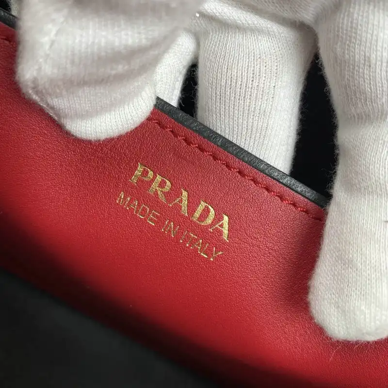 Pra*a bags 205fy0165