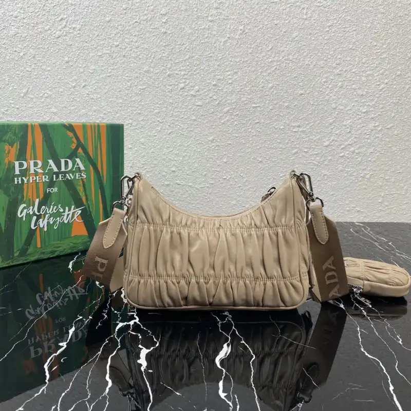 Pra*a bags 2104dj0033