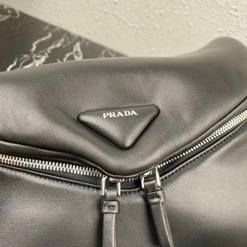Pra*a bag 2109ya0132