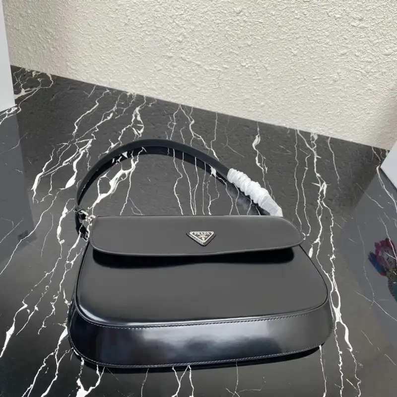 Pra*a bag 2109ya0137