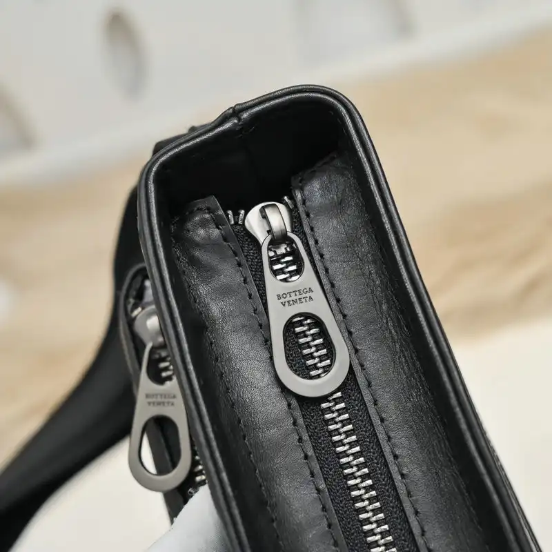 b0tt*ga Ven*ta bags 2111yz0024