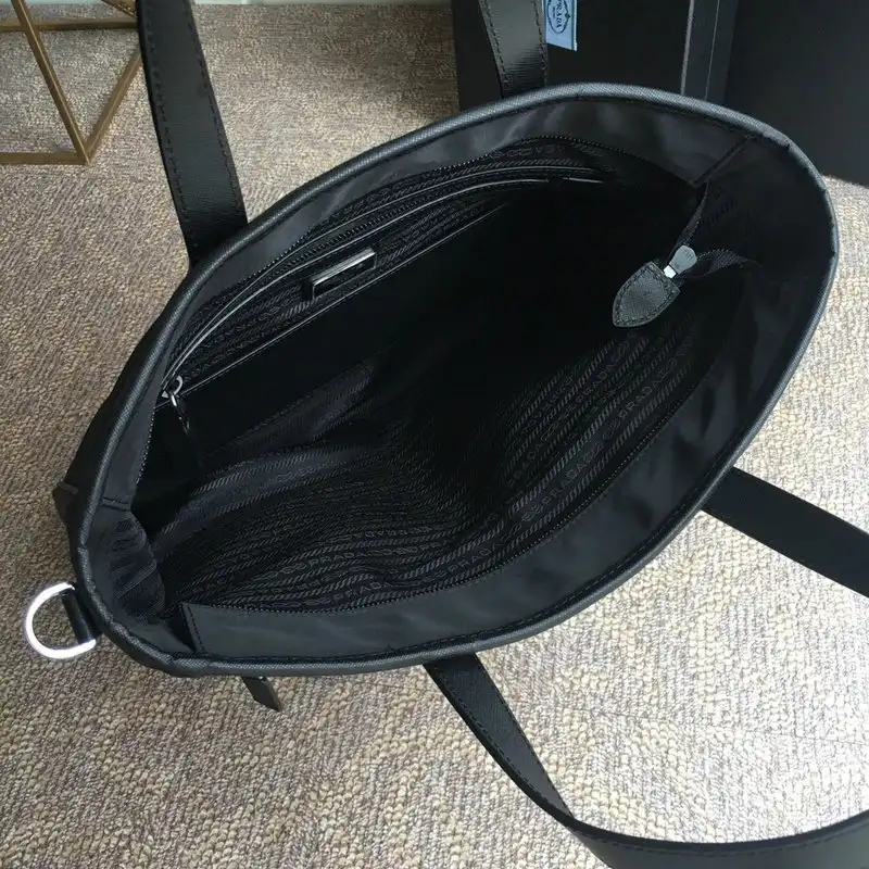 Pra*a bag 2112ya0015