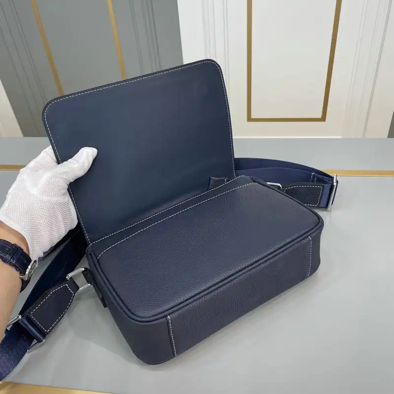 H**me5 bag 2204yz0038