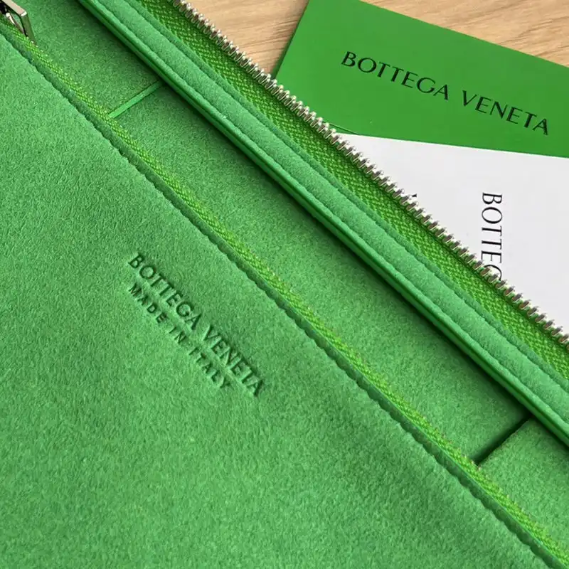 b0tt*ga Ven*ta bag 2209sf0027