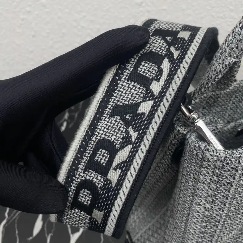 Pra*a bag 2209yz0089