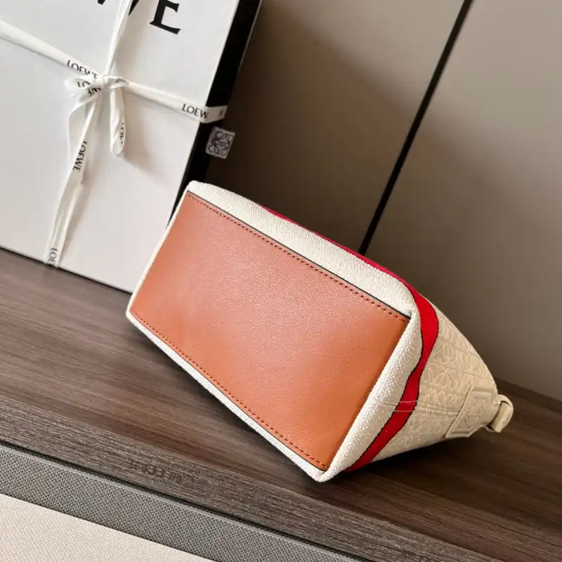 L0ew* bag 2210ya0046