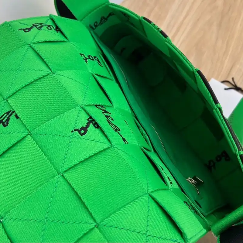 b0tt*ga Ven*ta bag 2211sf0108