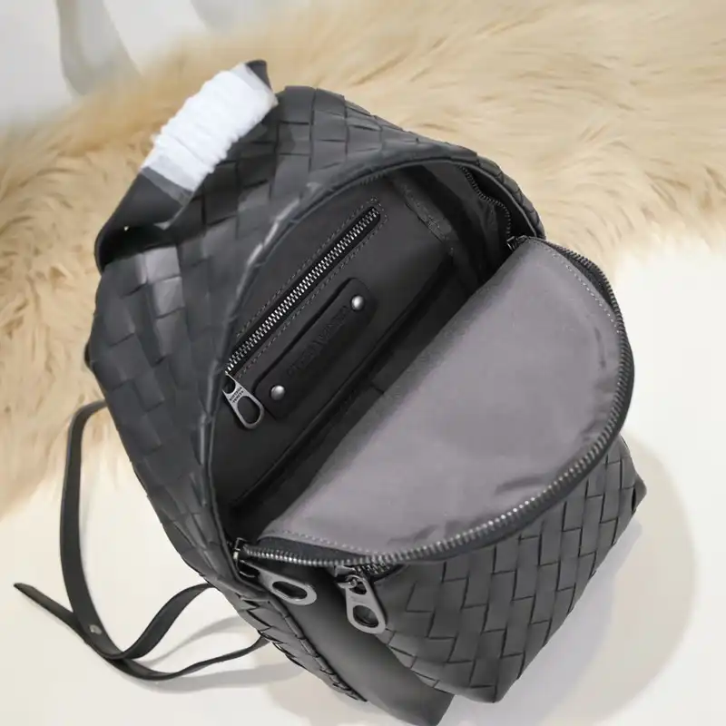 b0tt*ga Ven*ta bag 2212yz0049