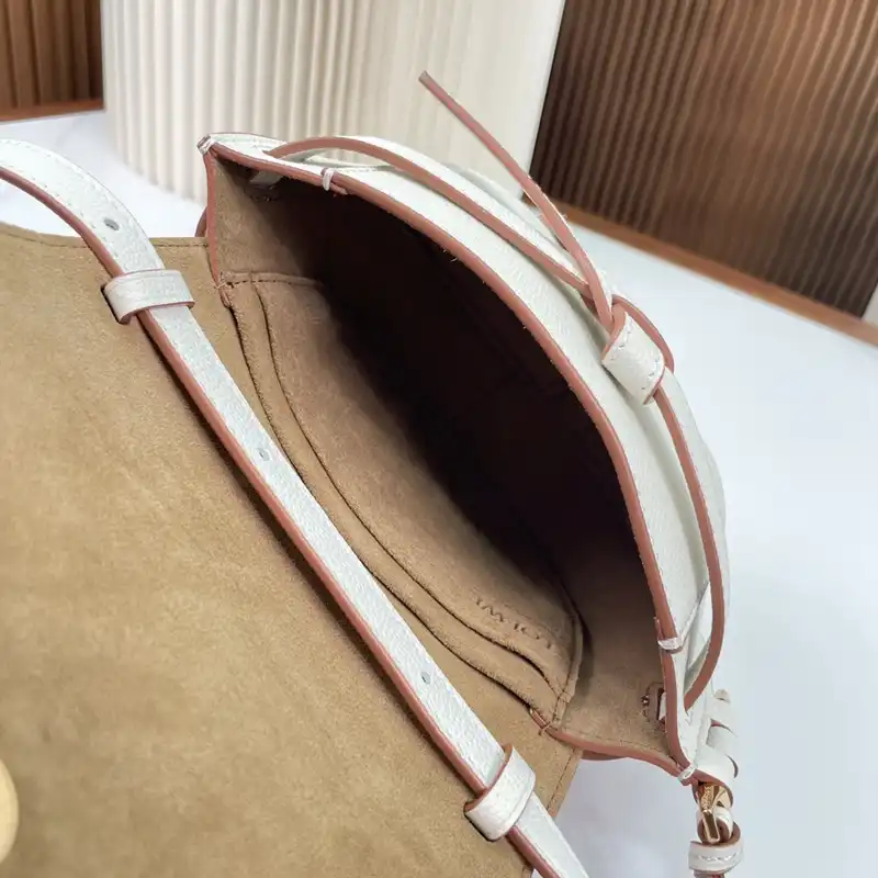 L0ew* bag 2309ya0137