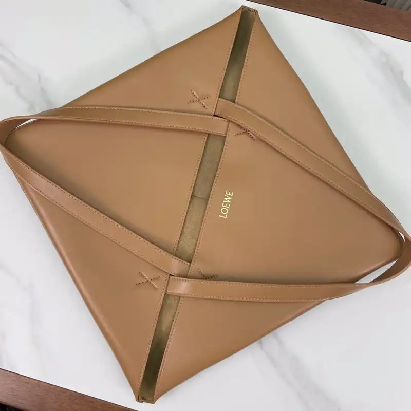 L0ew* bags 2312ya0016