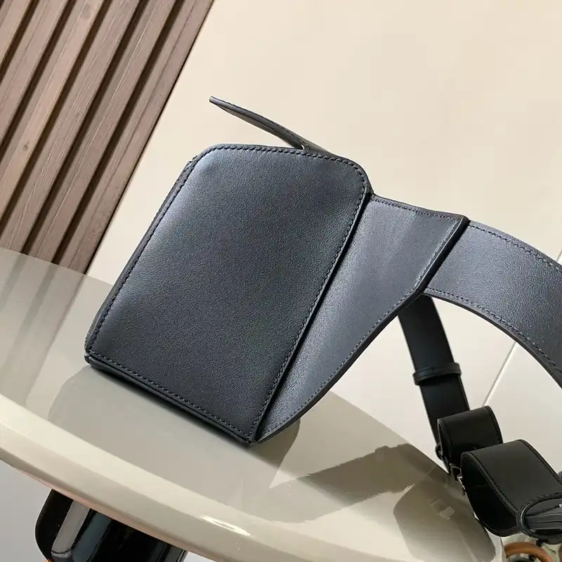 L0ew* bags 2312ya0024