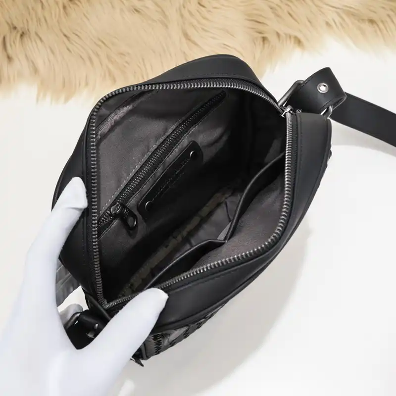 b0tt*ga Ven*ta bags 2401ya0006