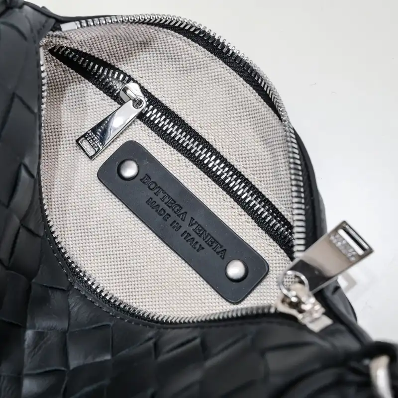 b0tt*ga Ven*ta bags 2401ya0111