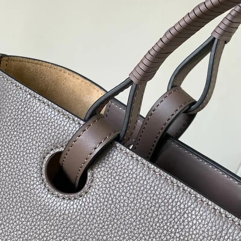 L0ew* bags 2401ya0160