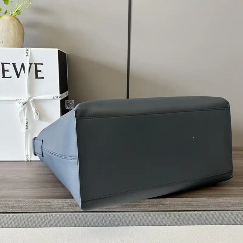 L0ew* bags 2404ya0080