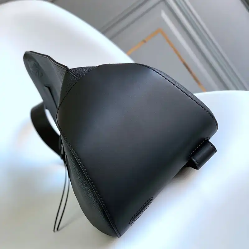 L0ew* bags 2404ya0093