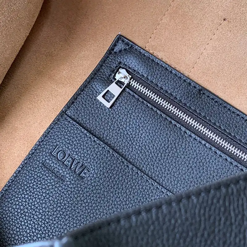 L0ew* bags 2404ya0116