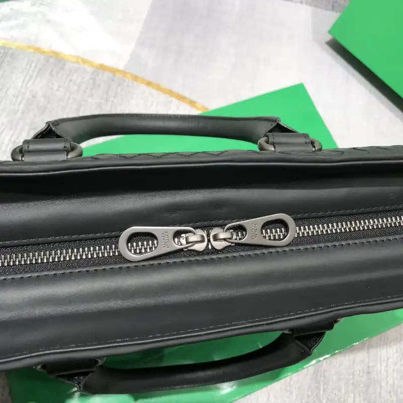 b0tt*ga Ven*ta bags 2406ya0018