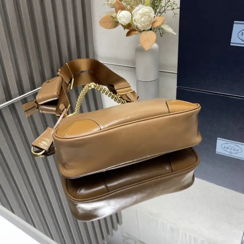 Pra*a bags 2406ya0108