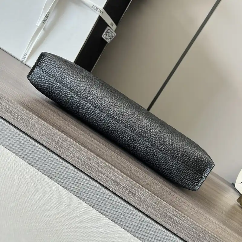 L0ew* bags 2406ya0161