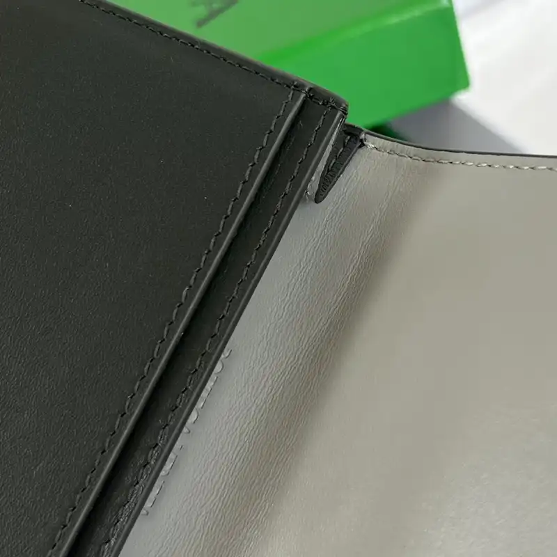 b0tt*ga Ven*ta bags 2409sf0005