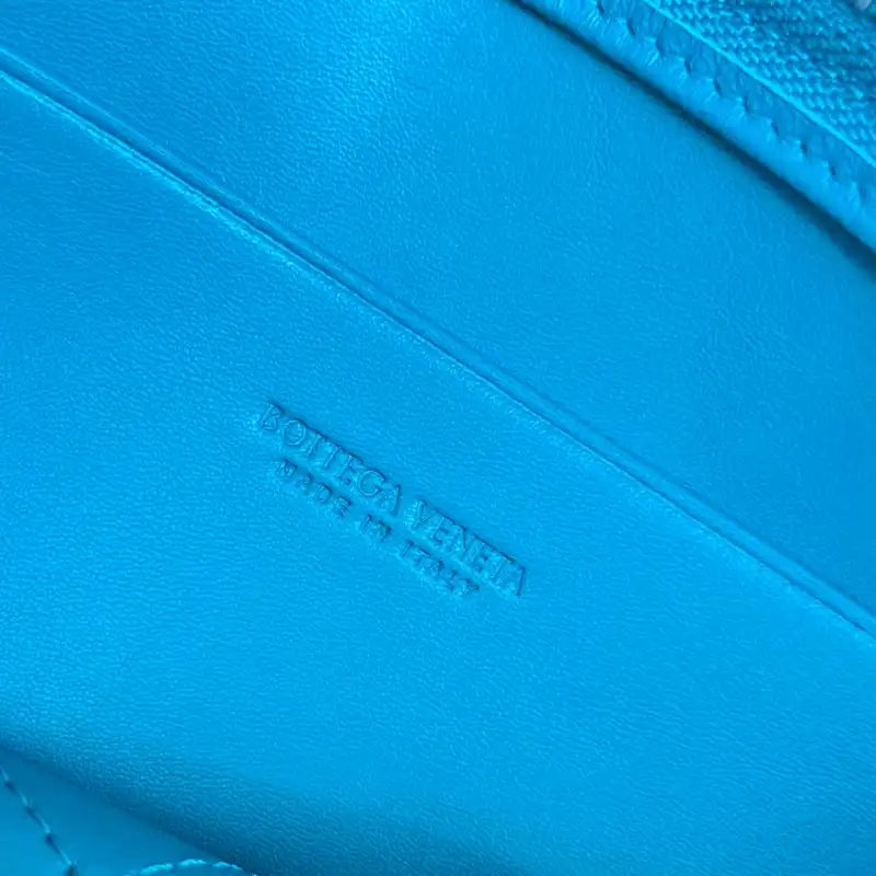 b0tt*ga Ven*ta bags 2409sf0015