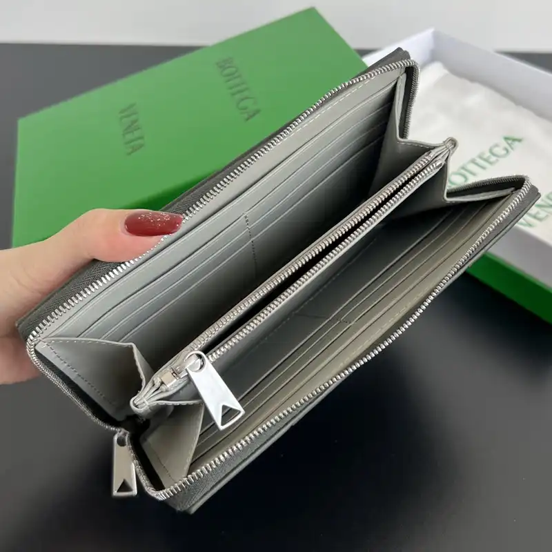 b0tt*ga Ven*ta bags 2409sf0022