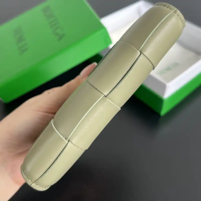 b0tt*ga Ven*ta bags 2409sf0119