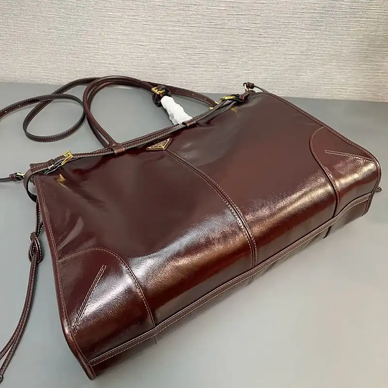 Pra*a bags 2409ya0008