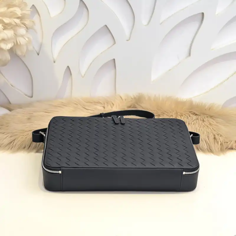 b0tt*ga Ven*ta bags 2409ya0038