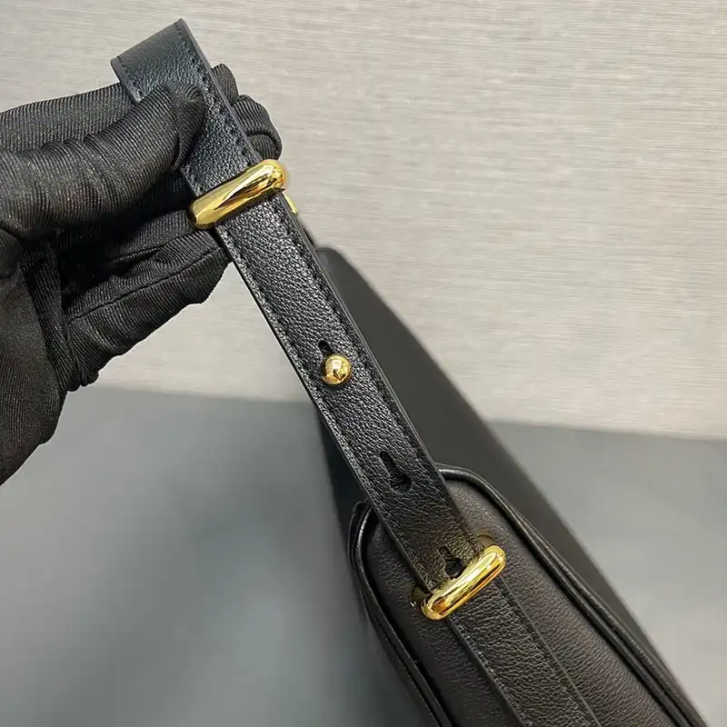 Pra*a bags 2409ya0109