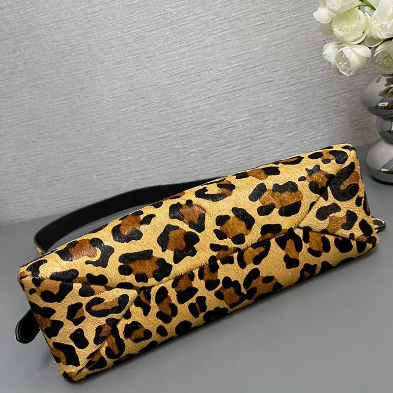 Pra*a bags 2411ya0017