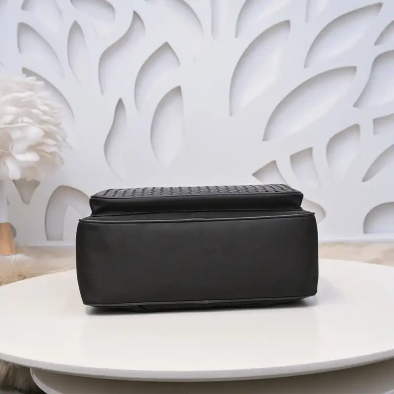 b0tt*ga Ven*ta bags 2411ya0044