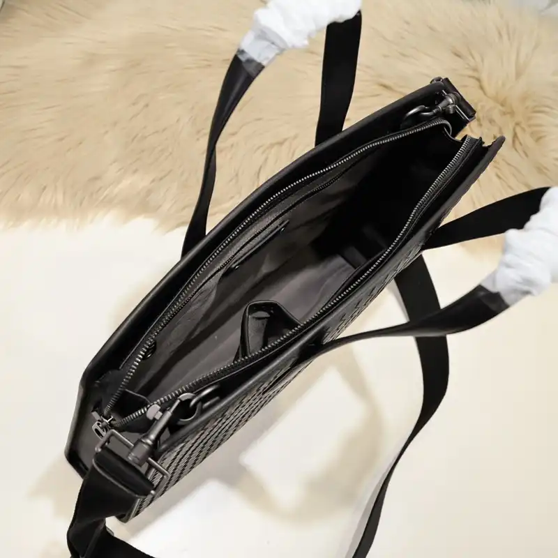 b0tt*ga Ven*ta bags 2411ya0056