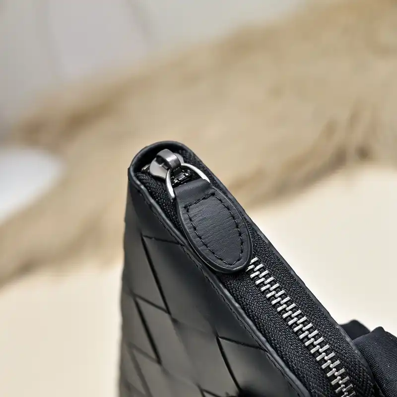 b0tt*ga Ven*ta bags 2411ya0130