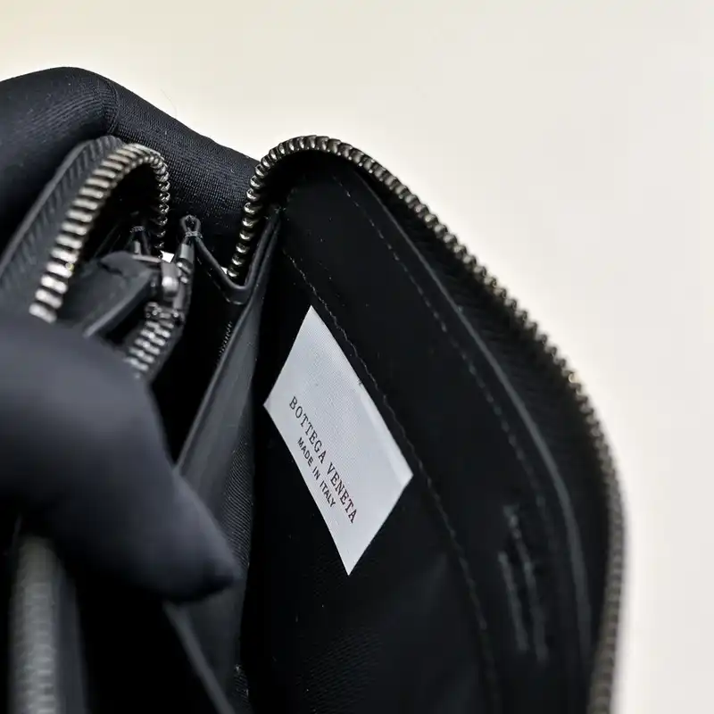 b0tt*ga Ven*ta bags 2411ya0130