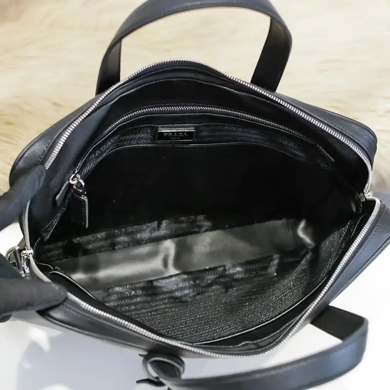 Pra*a bags 2012sh0074