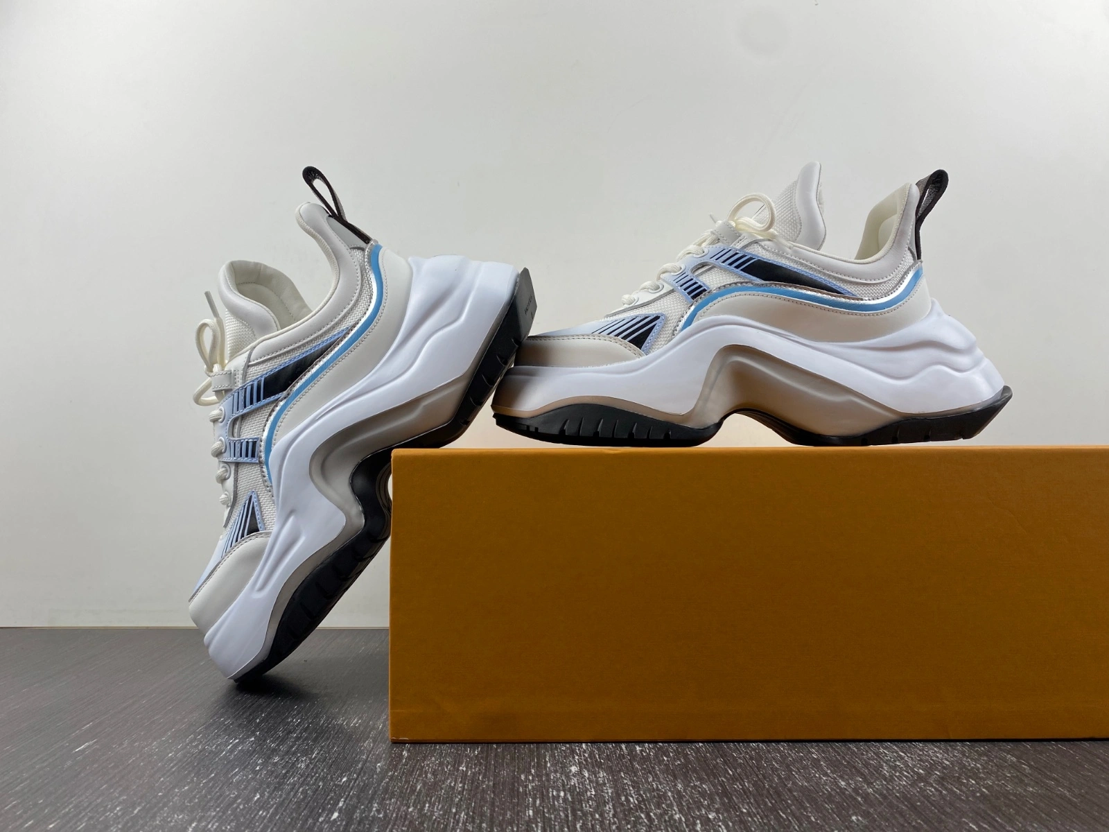 quickdry 1 Vvtt0n archlight sneakers lv 2135